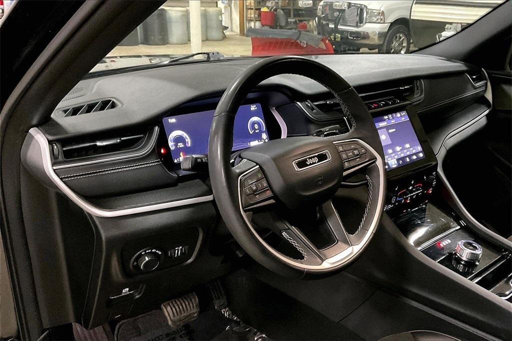 used 2023 Jeep Grand Cherokee car, priced at $29,162