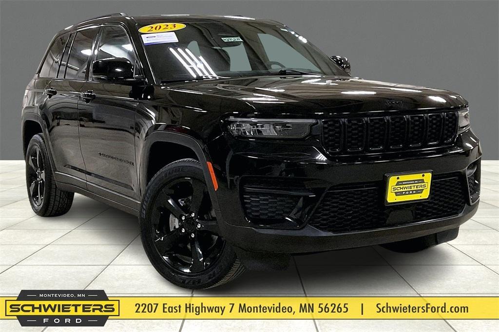 used 2023 Jeep Grand Cherokee car, priced at $29,162
