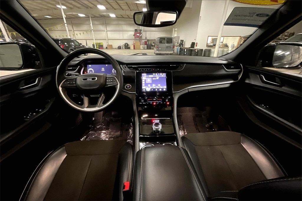 used 2023 Jeep Grand Cherokee car, priced at $29,162