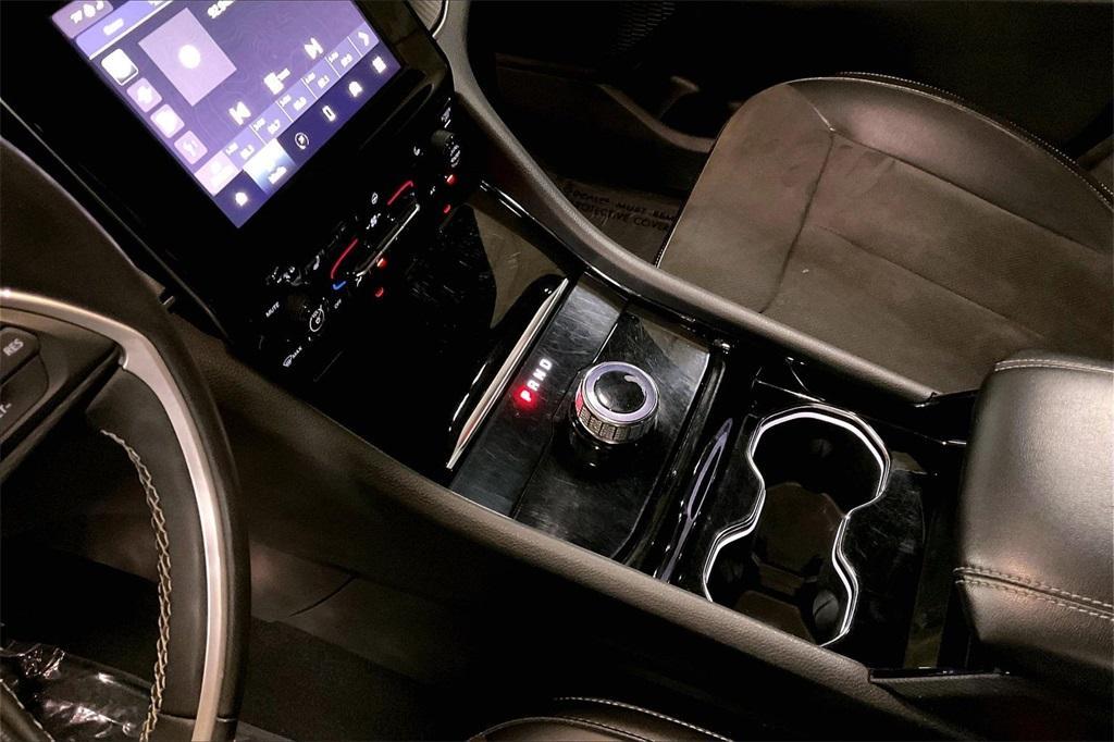 used 2023 Jeep Grand Cherokee car, priced at $29,162