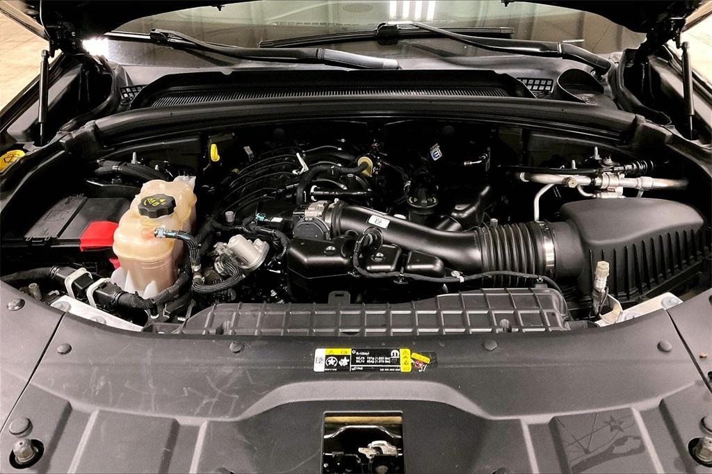 used 2023 Jeep Grand Cherokee car, priced at $29,162