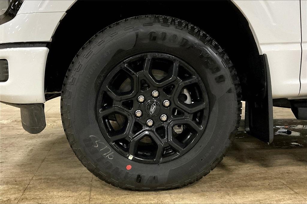 new 2025 Ford F-150 car, priced at $54,352