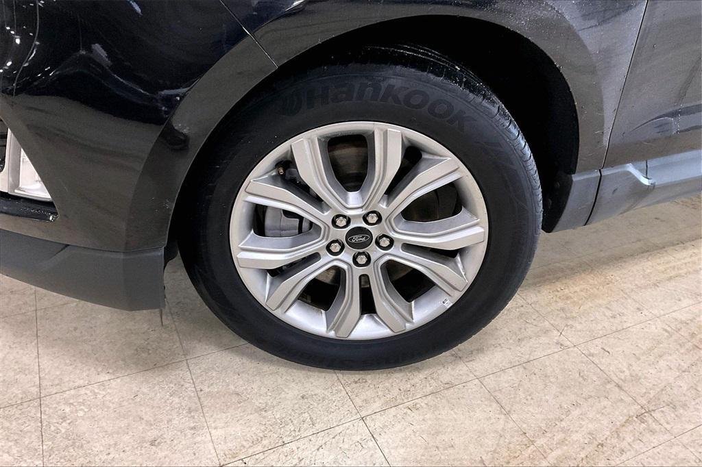 used 2024 Ford Edge car, priced at $25,856