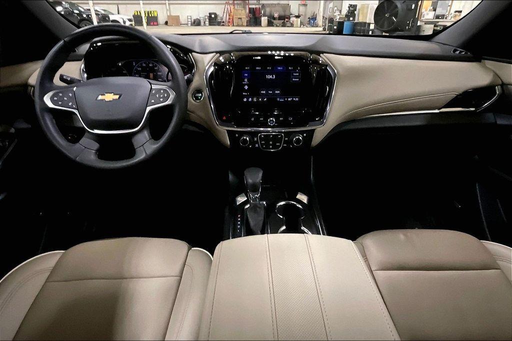 used 2023 Chevrolet Traverse car, priced at $32,337
