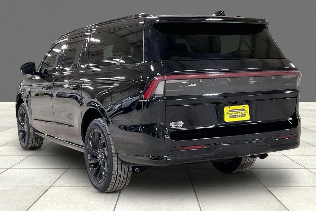 used 2025 Lincoln Navigator L car, priced at $90,616