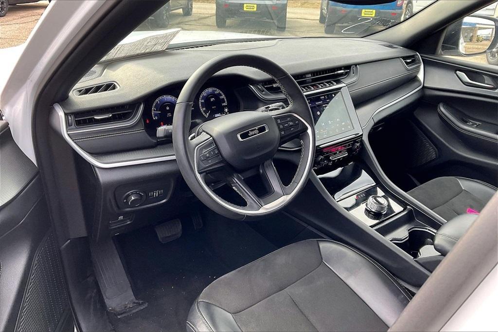 used 2024 Jeep Grand Cherokee L car, priced at $29,989