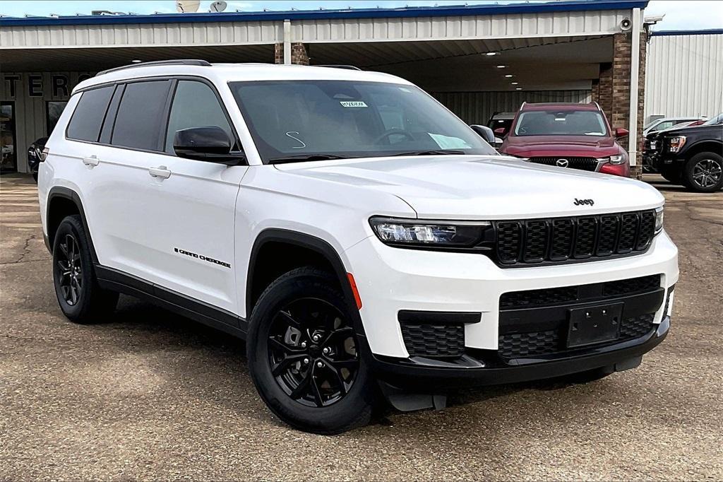 used 2024 Jeep Grand Cherokee L car, priced at $29,989