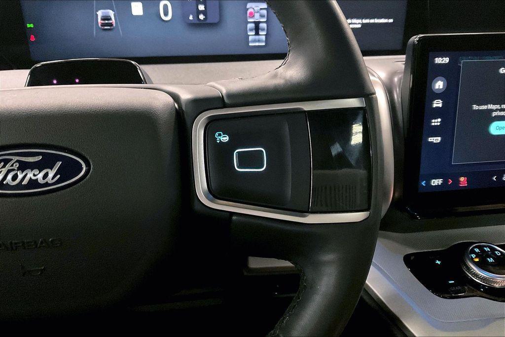 used 2025 Ford Expedition car, priced at $57,146