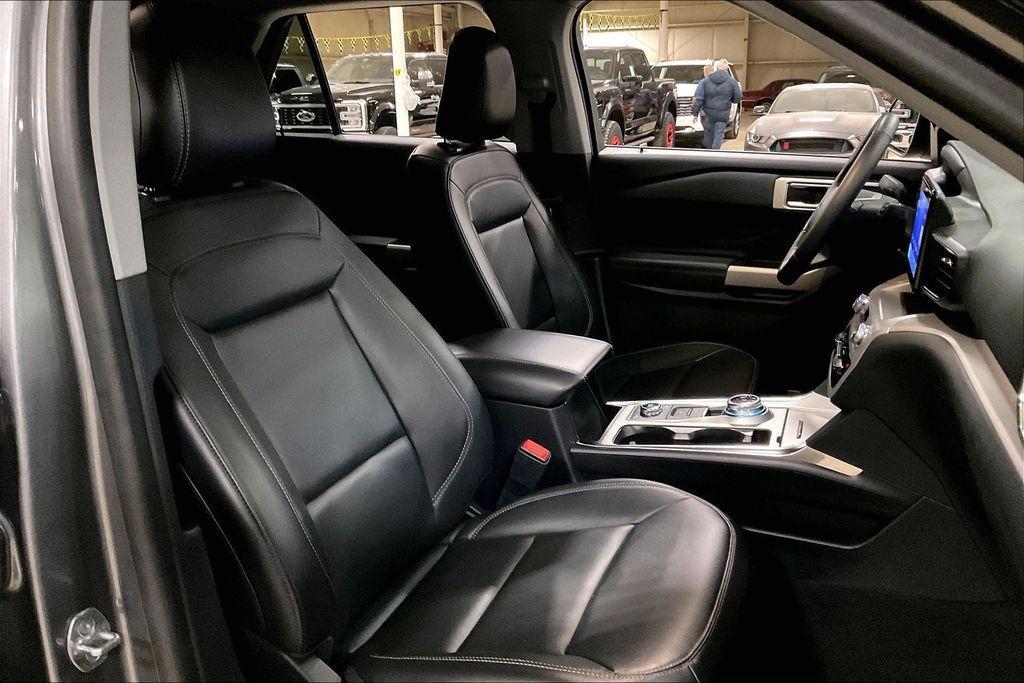 used 2024 Ford Explorer car, priced at $31,265