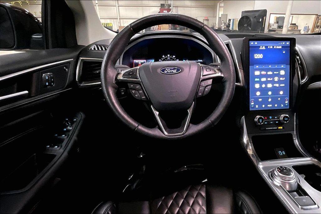 used 2024 Ford Edge car, priced at $27,536