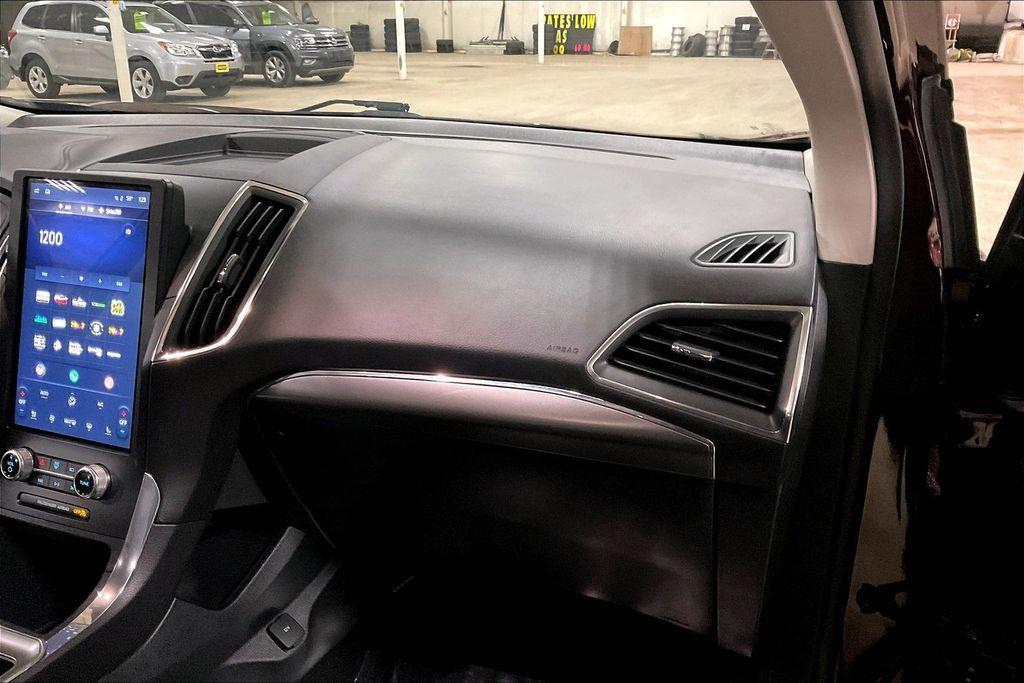 used 2024 Ford Edge car, priced at $27,536