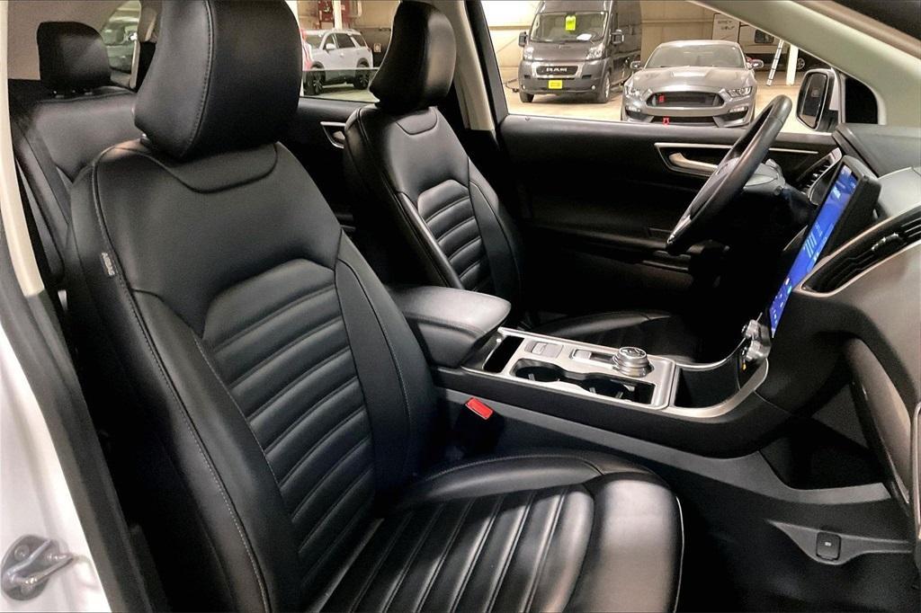 used 2024 Ford Edge car, priced at $22,399