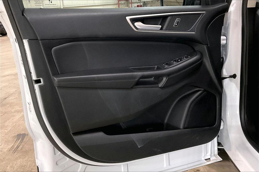 used 2024 Ford Edge car, priced at $22,399