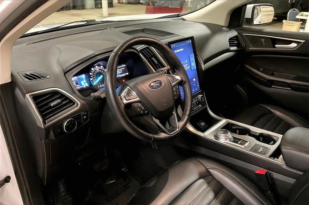 used 2024 Ford Edge car, priced at $22,399