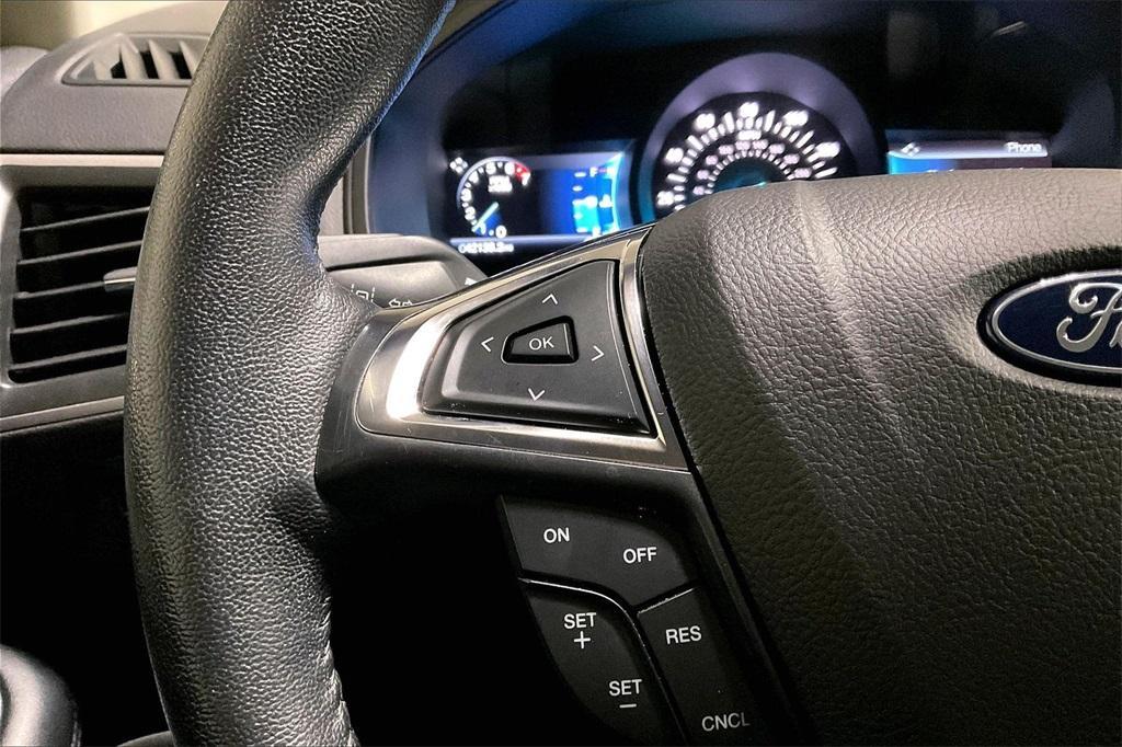 used 2024 Ford Edge car, priced at $22,399