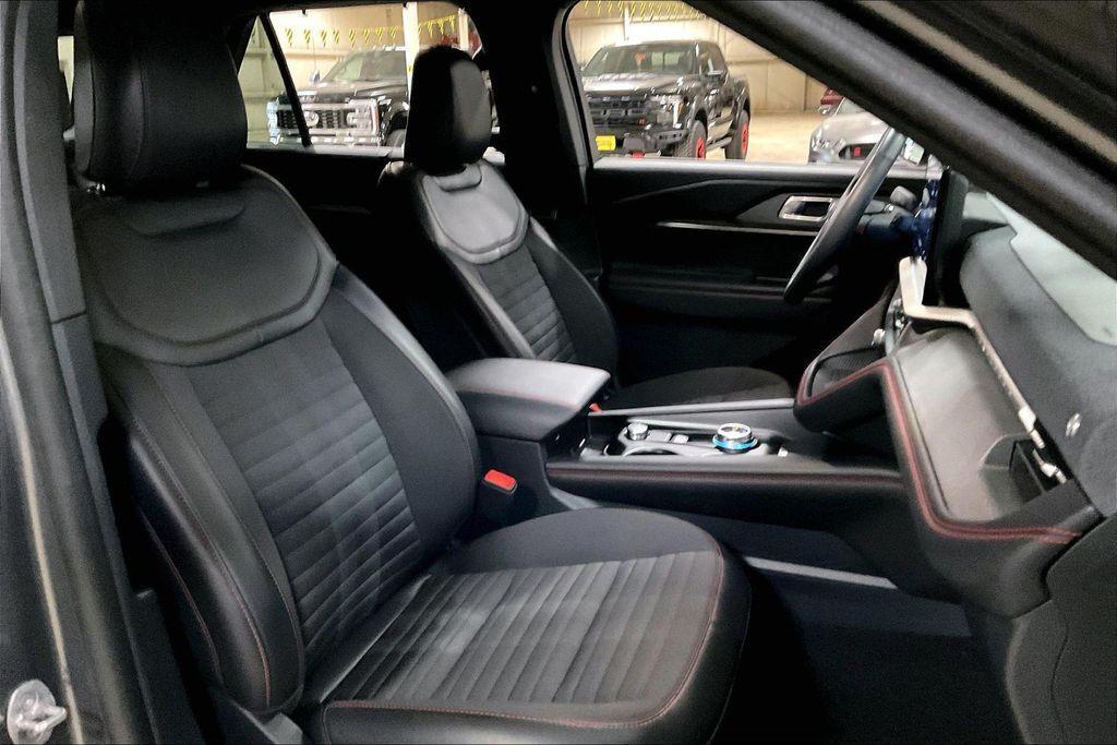used 2025 Ford Explorer car, priced at $38,998