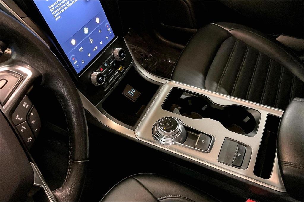 used 2024 Ford Edge car, priced at $20,884