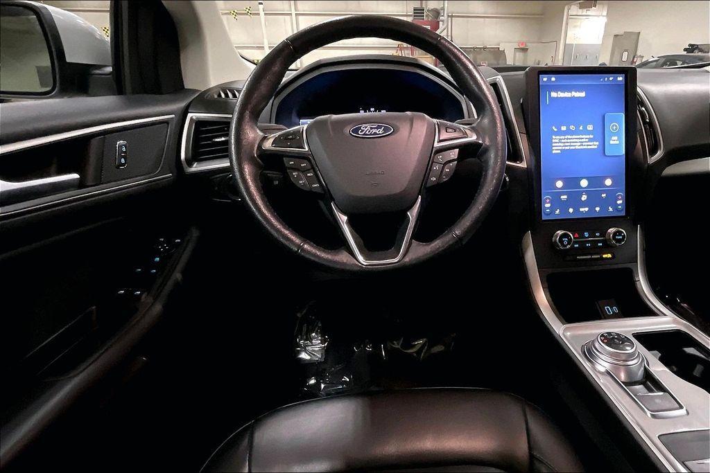 used 2024 Ford Edge car, priced at $21,850