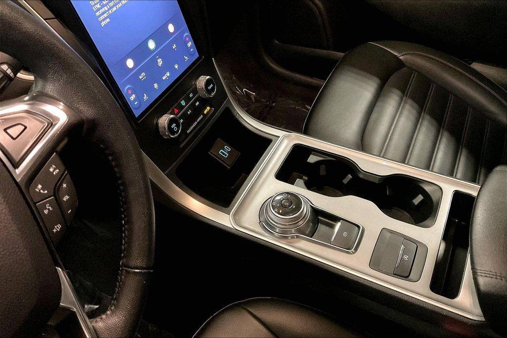 used 2024 Ford Edge car, priced at $21,850