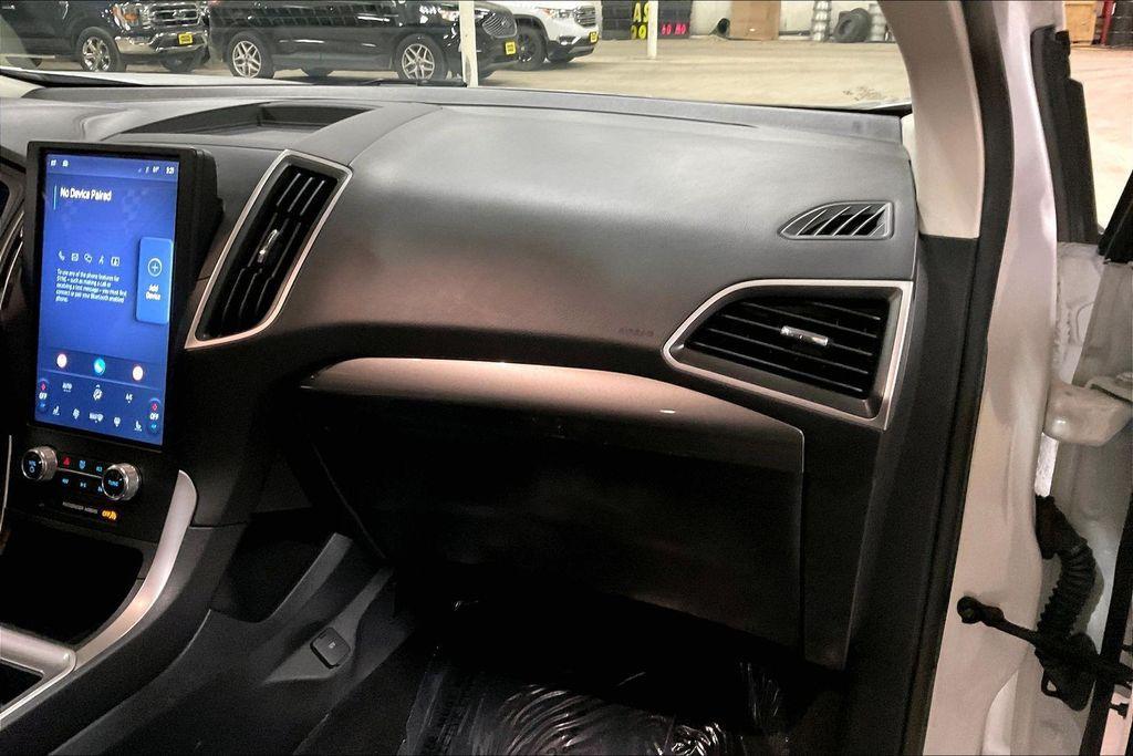 used 2024 Ford Edge car, priced at $21,850