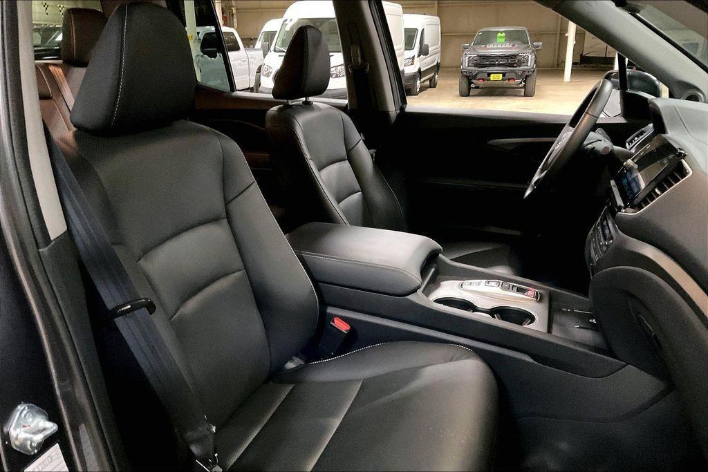 used 2025 Honda Ridgeline car, priced at $35,537