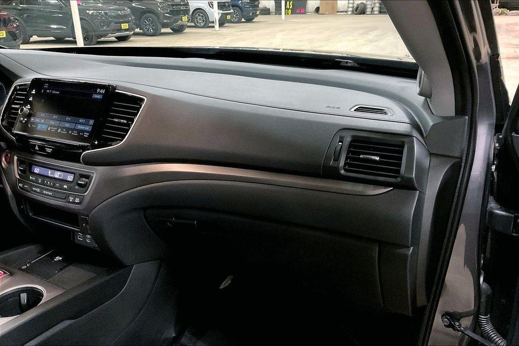 used 2025 Honda Ridgeline car, priced at $35,537