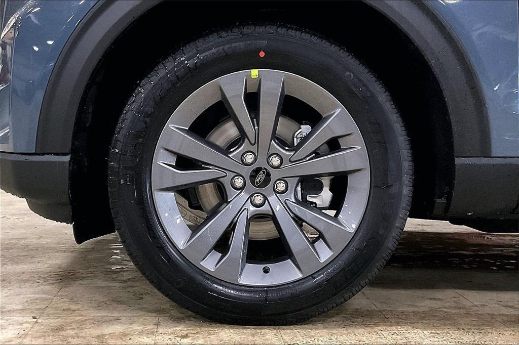 new 2026 Ford Explorer car, priced at $44,079