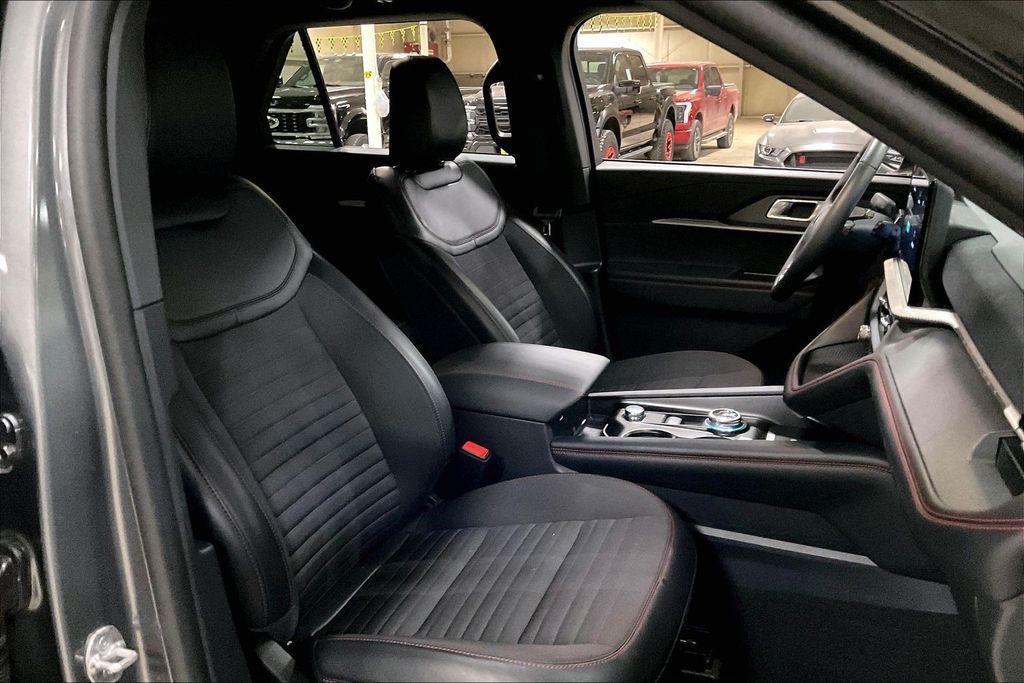 used 2025 Ford Explorer car, priced at $39,448