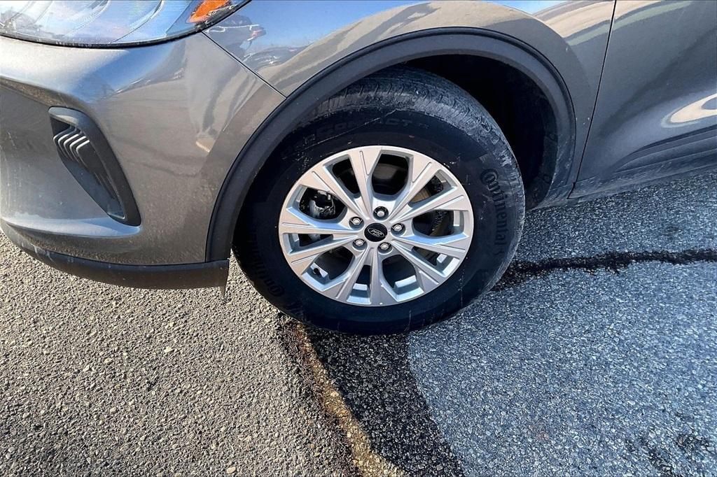 used 2023 Ford Escape car, priced at $21,899