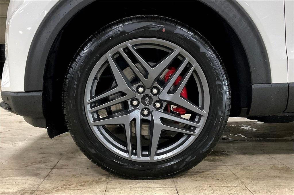 new 2026 Ford Explorer car, priced at $48,040