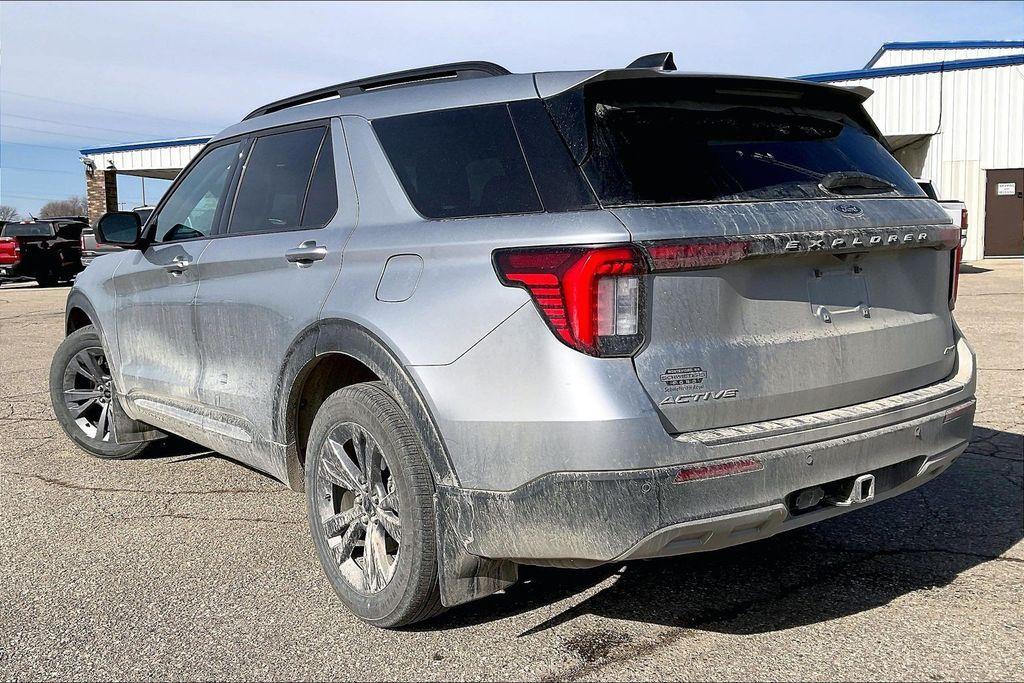 used 2025 Ford Explorer car, priced at $37,962