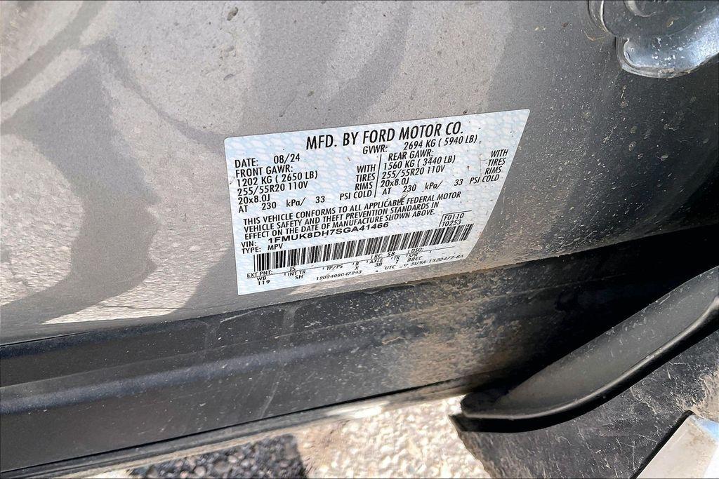 used 2025 Ford Explorer car, priced at $37,962