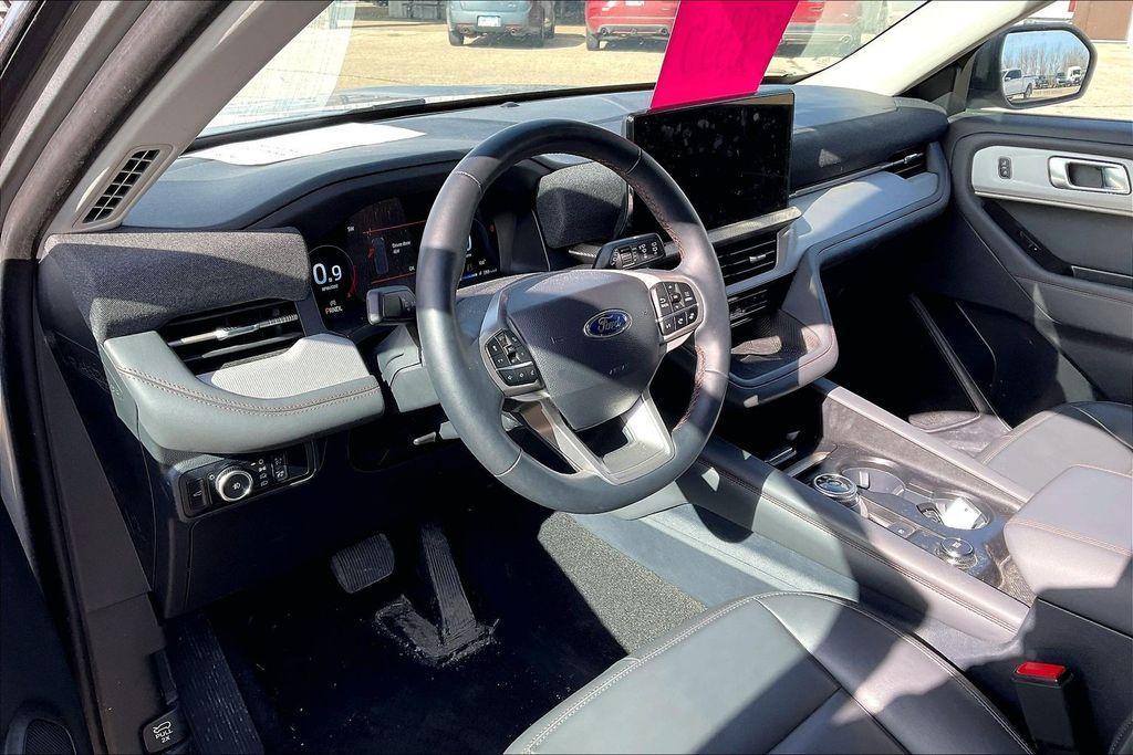 used 2025 Ford Explorer car, priced at $37,962