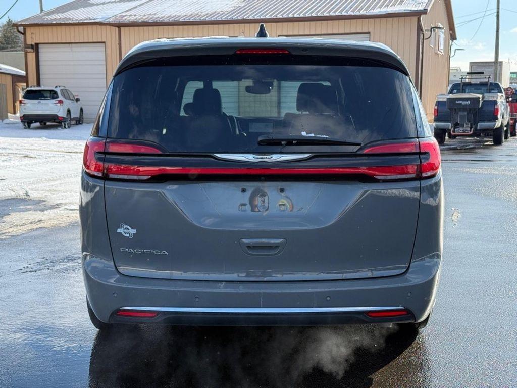 used 2025 Chrysler Pacifica car
