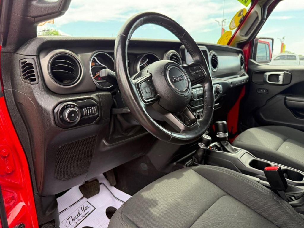 used 2022 Jeep Wrangler Unlimited car, priced at $26,242