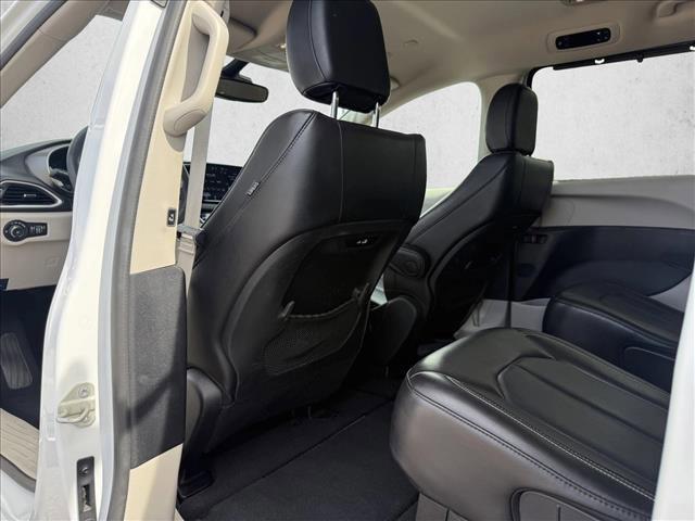 used 2024 Chrysler Pacifica car, priced at $27,711