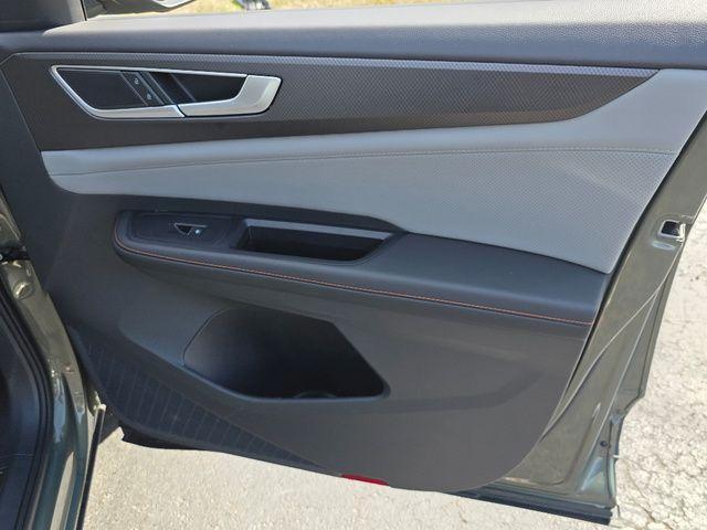 used 2025 Volkswagen Atlas car, priced at $41,500