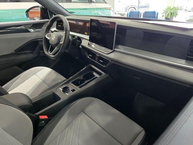 new 2026 Volkswagen Tiguan car, priced at $40,895