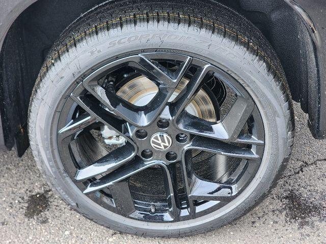new 2026 Volkswagen Tiguan car, priced at $39,939