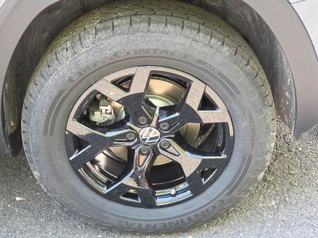 new 2026 Volkswagen Atlas car, priced at $50,057