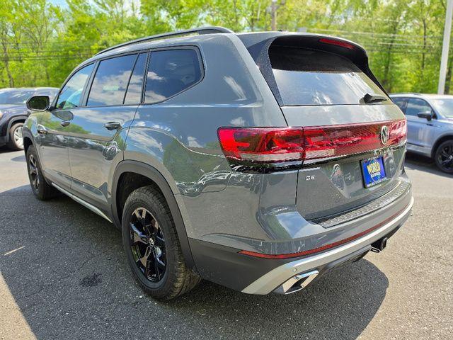 new 2026 Volkswagen Atlas car, priced at $50,057