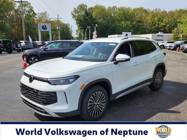 new 2025 Volkswagen Tiguan car, priced at $31,442