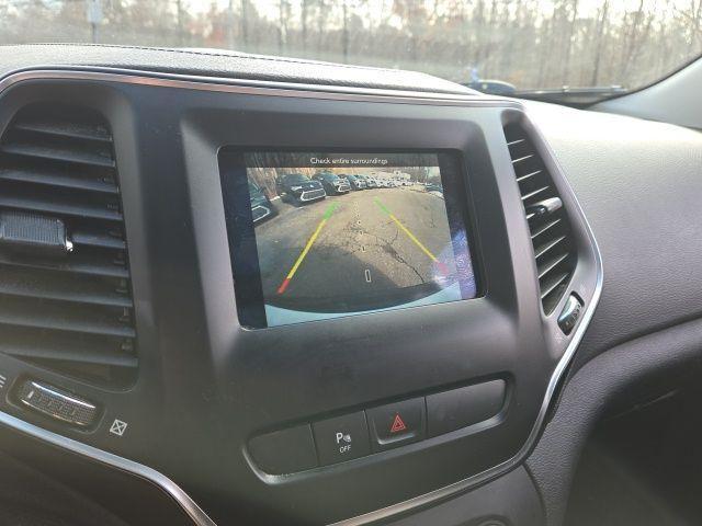 used 2019 Jeep Cherokee car, priced at $12,995