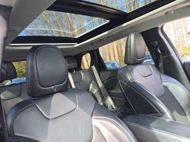 used 2019 Jeep Cherokee car, priced at $12,995