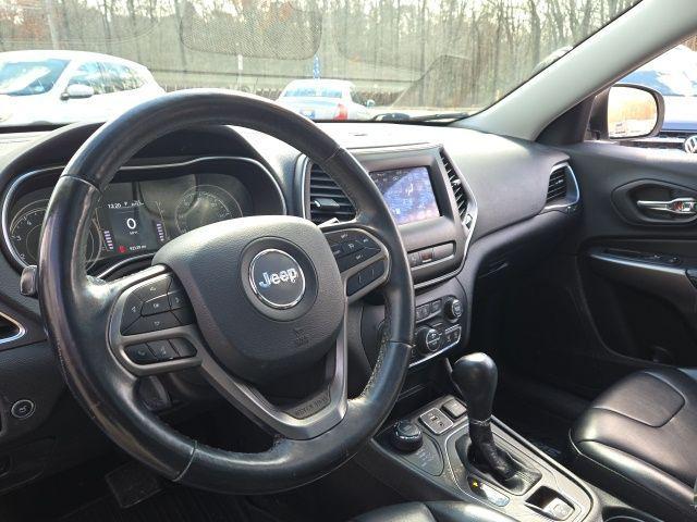 used 2019 Jeep Cherokee car, priced at $12,995