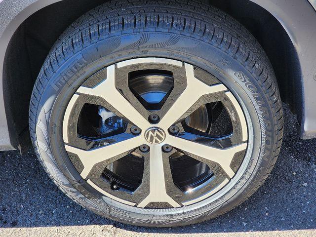 new 2026 Volkswagen Tiguan car, priced at $37,845