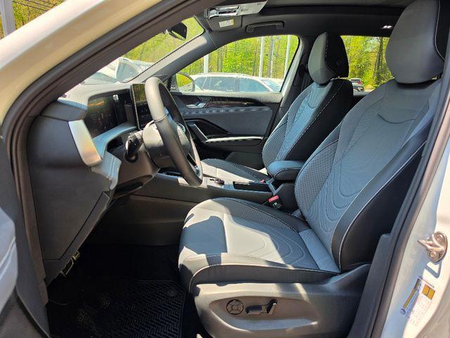new 2026 Volkswagen Tiguan car, priced at $40,376