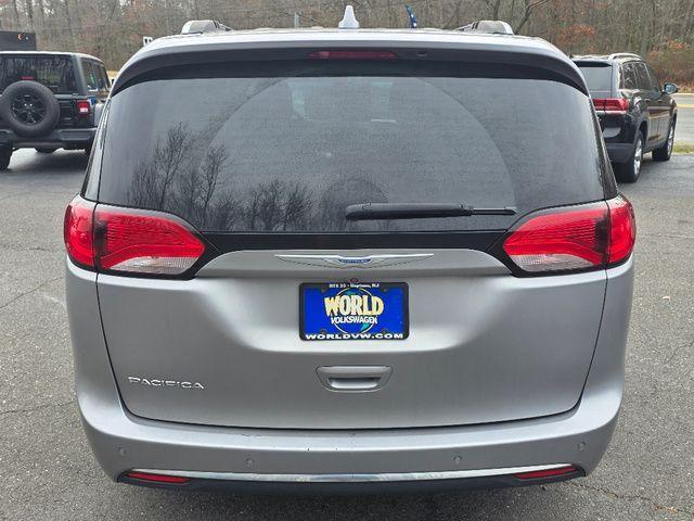 used 2018 Chrysler Pacifica car, priced at $10,395