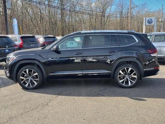 used 2025 Volkswagen Atlas car, priced at $42,895