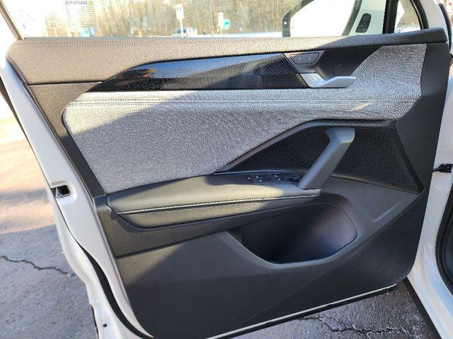 new 2026 Volkswagen Tiguan car, priced at $33,798